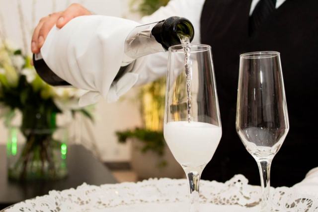 Blanc de Noirs: Koerper und Frucht aus dunklen Trauben